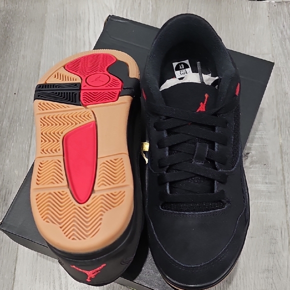 Jordan Black and Red Sneakers with Tan Sole - Picture 4 of 7